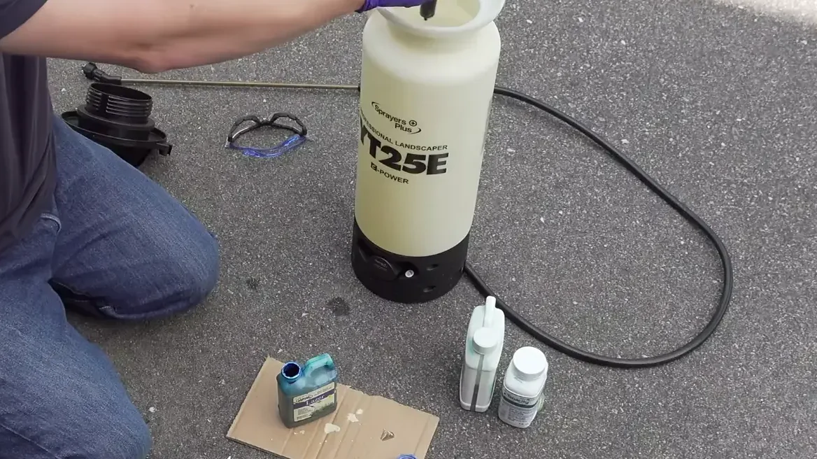 Lawn weed control spray application in Abilene TX